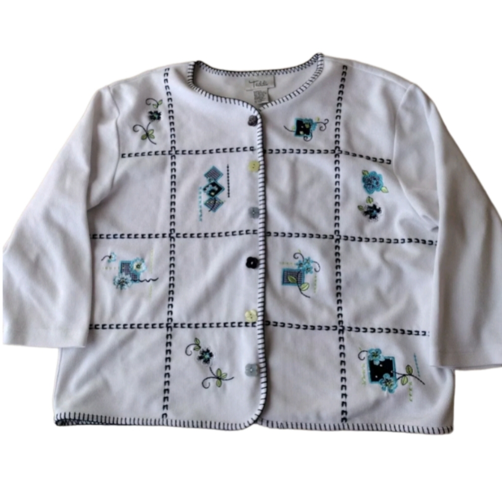 Teddi Woman XL Cardigan Floral Stitched White 3/4 Sleeves Special Buttons